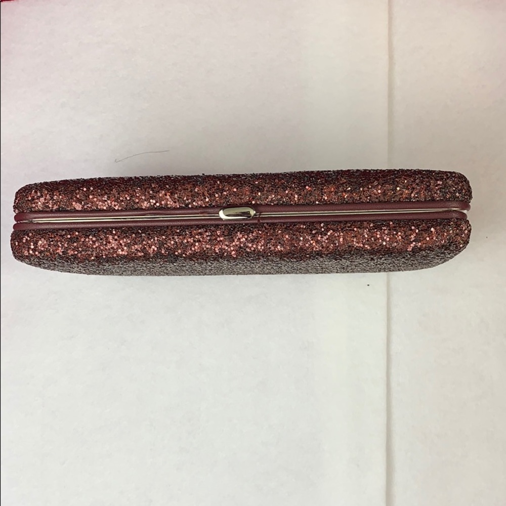 Burgundy glittery Evening clutch - Picture 3 of 6